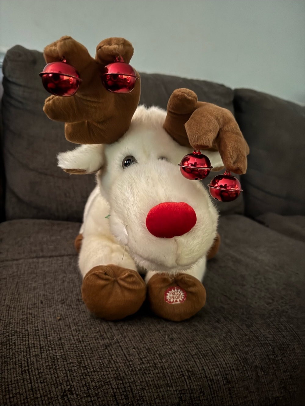 Dan Dee singing reindeer vintage Christmas plush